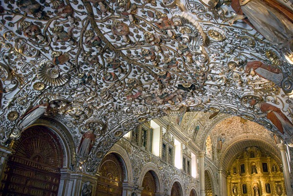 Nave (high altar, & nave strapwork, 20th cent.) - Sotocoro