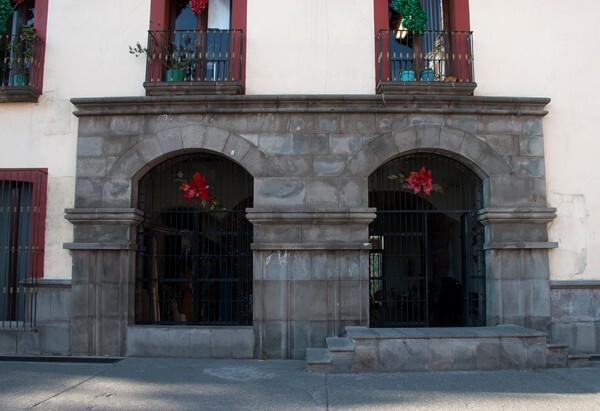 Mesón Real, twin portals - Mesón Real