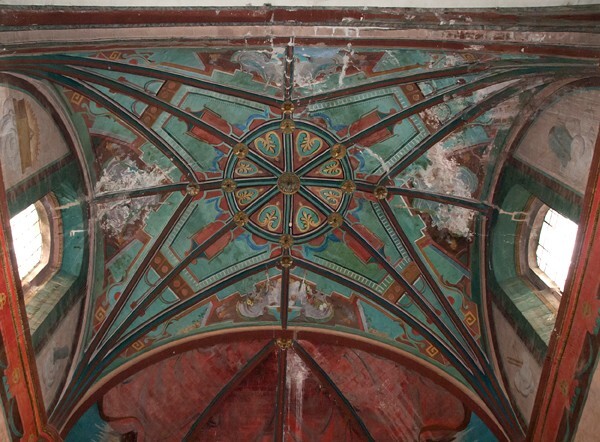 Sanctuary, ribbed vault - Façade, nave & sanctuary