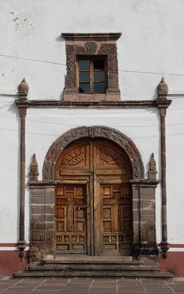 La Confradía (Santísima Trinidad), façade - Tlalpujahua, Michoacán