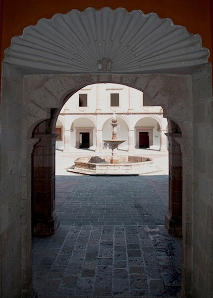 Patio stairwell - Palacio Clavijero