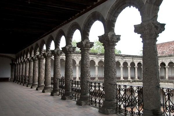Upper cloister walk - La Merced (cloister)