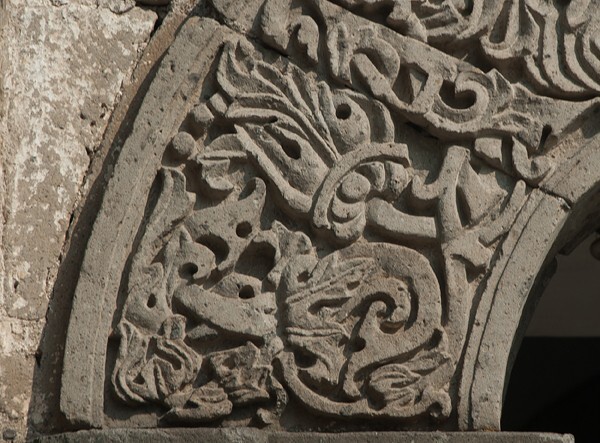 San Lorenzo, façade portal, archivolt springer (left) - Totolinga, México