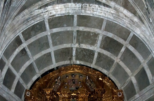 Sanctuary, coffered barrel vault - Nave, sotocoro & refectory