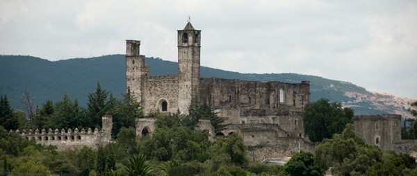 San Juan Bautista - San Juan Bautista, façade, portería, porciúcula door, cistern & atrial gate