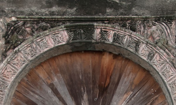 Santiago Apóstol, façade portal spandrel reliefs, Annunciation - Temapache, Veracruz