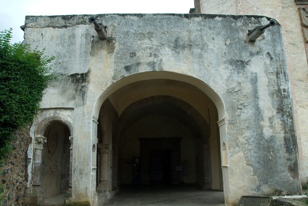 Portería vestibule & NE posa chapel - Cloister, convento, capilla abierta & posas, atrial cross