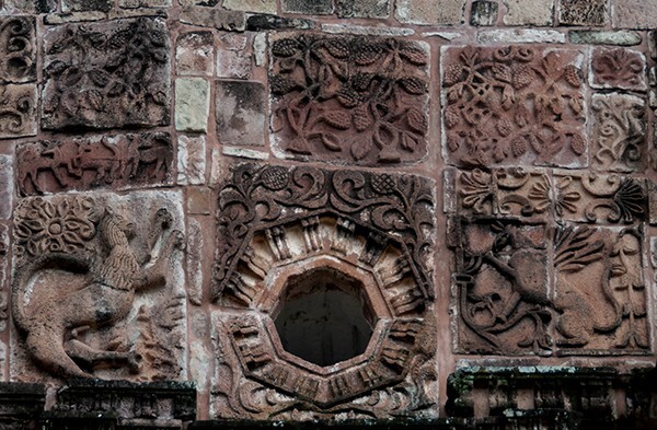 Top tier, choir loft window & reliefs - Façade