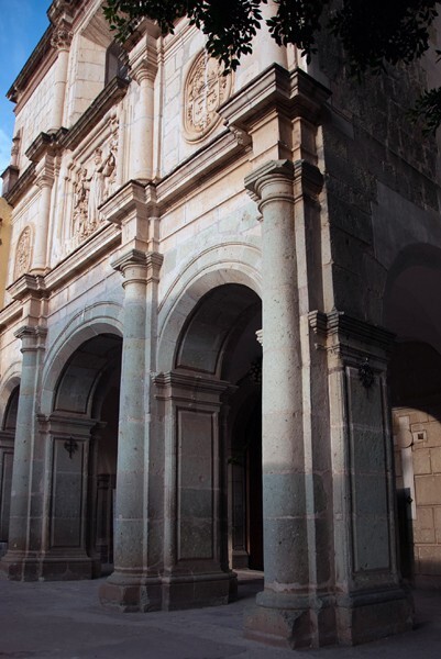 Façade & narthex - El Carmen Alto