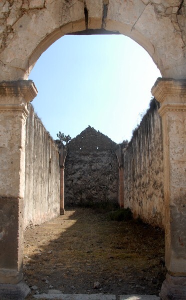 Santiago, nave & apse - Santiago