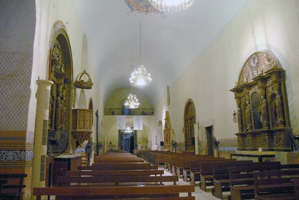 Nave & choir - San Miguel Arcángel, façade & nave