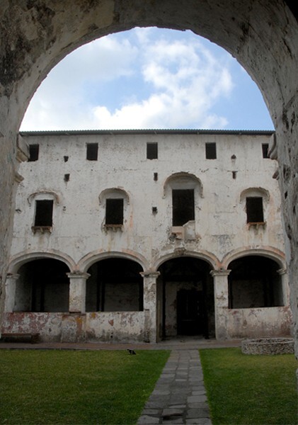 San José de Gracia, convento, large patio - Orizaba, Veracruz