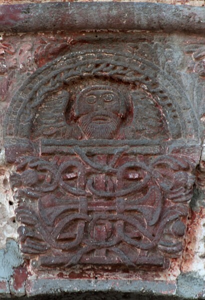 Santo Tomás, façade portal, archivolt keystone - Santo Tomás Tetliztaca, Hidalgo