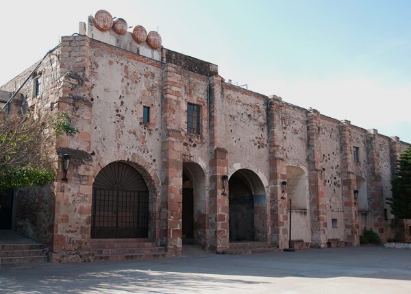 Convento arches - Santa Cruz