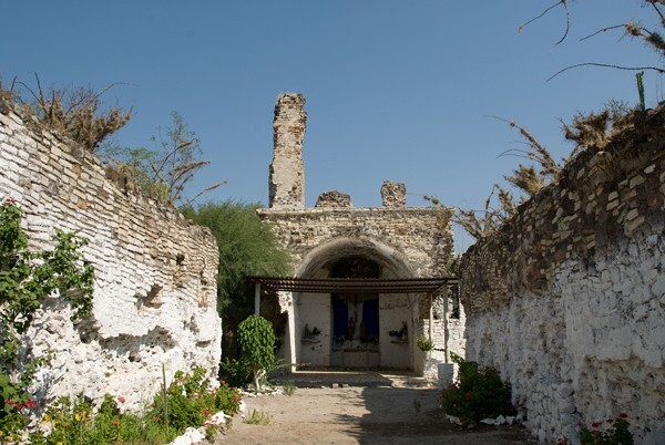 Nave & sanctuary - San Agustín viejo