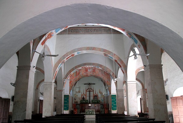 Basilica nave - Cholul, Yucatán