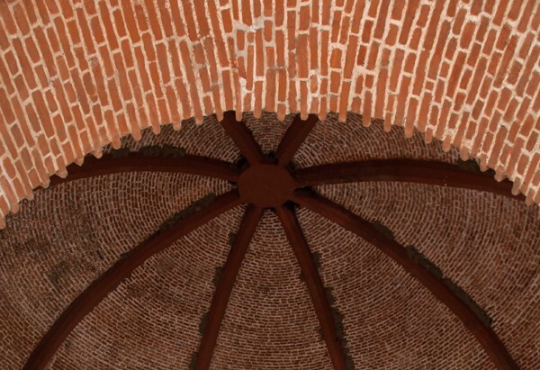 Cupola & ribbing - Fuente La Pila o La Corona