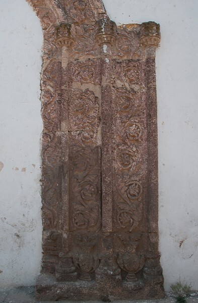 Capilla de la Concepción del Calvario, main portal, right pilasters - Otumba, México