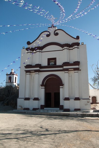 El Calvario, façade & separate bell-tower (left) - Zapotitlán Salinas, Puebla