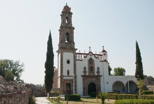 Santa María, façade & bell-tower - Santa María Maquizco, México