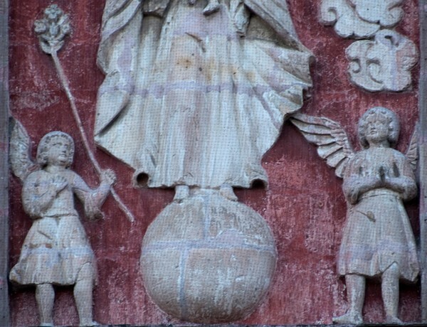 La Transfiguración de Cristo, W portal relief detail - La Transfiguración de Cristo