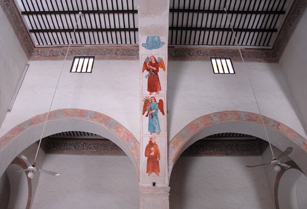 Basilica nave arches - Cholul, Yucatán