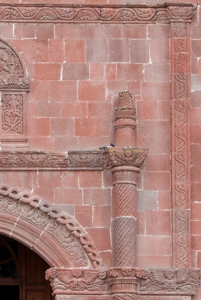 Façade detail (right) - San Francisco & capilla abierta