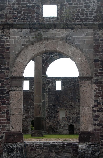 Porciúncula portal - Santiago Apóstol (ruins)