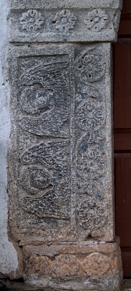 San Bartolomé, façade, main portal, left pilaster - Malila, Hidalgo