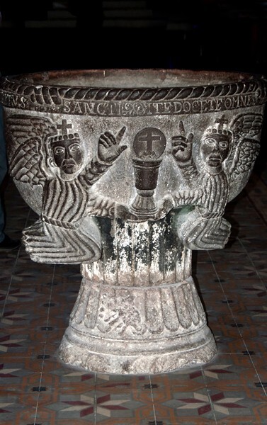 Baptismal font - San Juan Evangelista