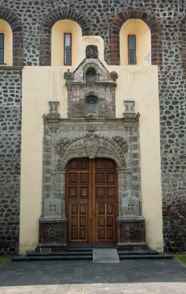 San Bernardino de Sena, porciúncula portal - Xochimilco