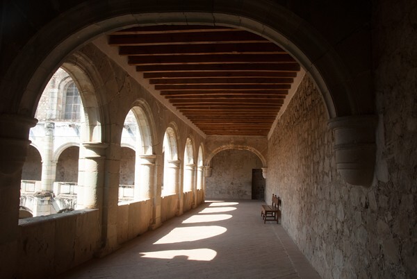 Santiago Matamoros, upper cloister ambulatory - Santiago Matamoros, church & cloister