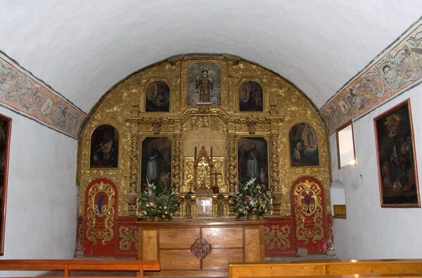 San Antonio, refectory altar - Singuilucan, Hidalgo