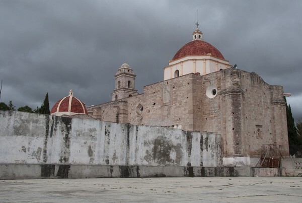 Santiago, apse & dome - Tlacotepec Plumas, Oaxaca