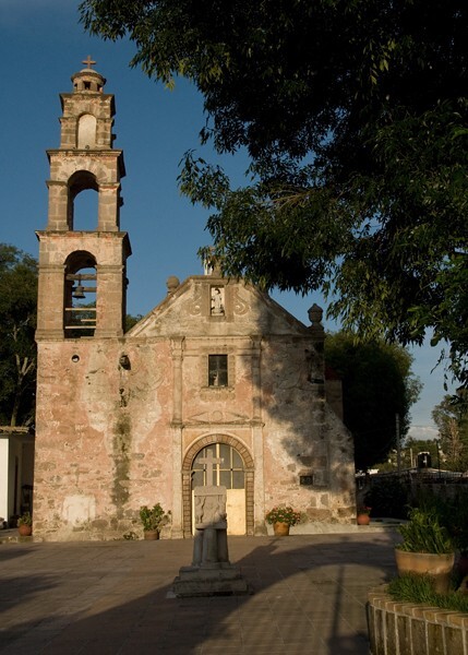 Santa María Nativitas, façade & bell-tower - Aculco, México