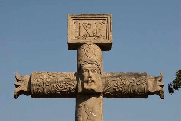 Atrial cross front, crossing - San Agustín, nave, capilla abierta & atrial cross