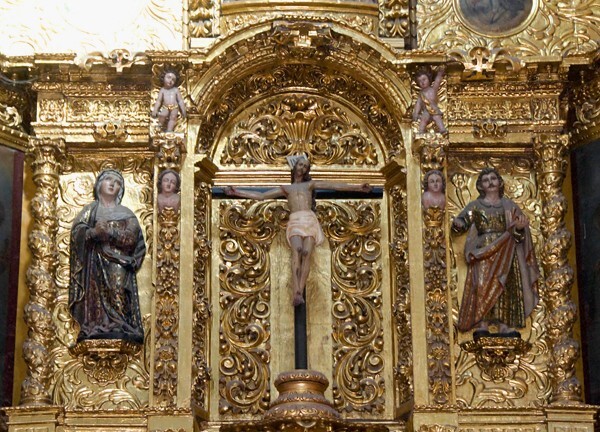 La Magdalena, high altar, middle story - Magdalena Salinas
