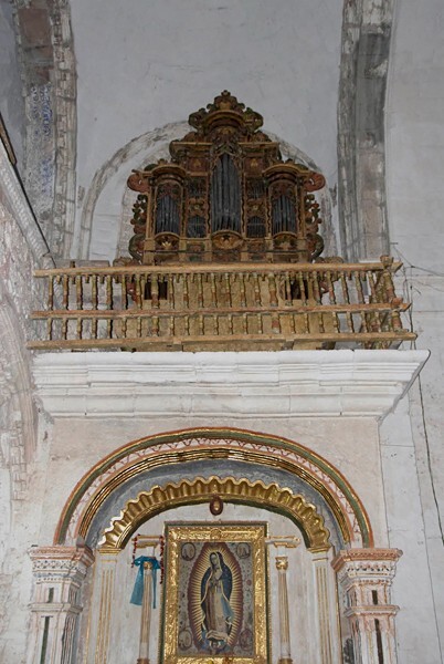 Tribune & organ - Nave, altars, choir, baptistry, pulpit