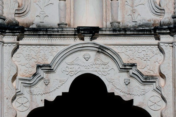 San Bartolo Apóstol, façade portal, mixtilinear archivolt - San Bartolo Yautepec, Oaxaca
