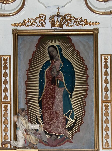 Santa María de La Natividad, right transept La Guadalupe altar - Atlixco, Puebla