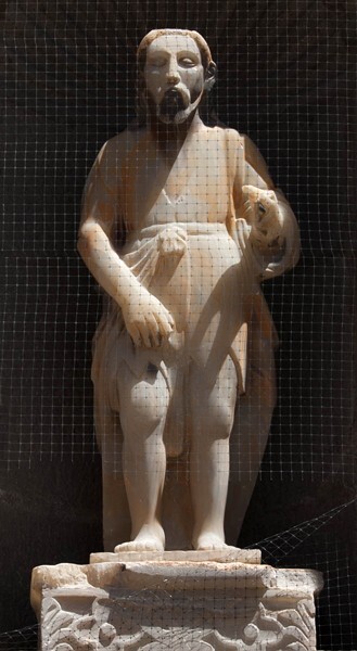 Façade, first story sculpture niche (right), St. Roch - San Luis Obispo