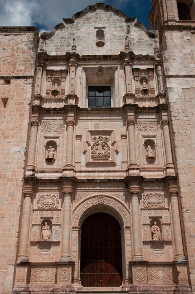 Façade - Façade & Capilla Abierta