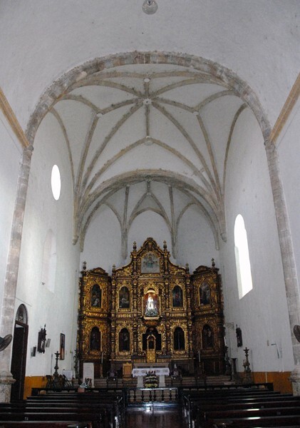 Nave barrel & rib vaults - San Antonio de Padua