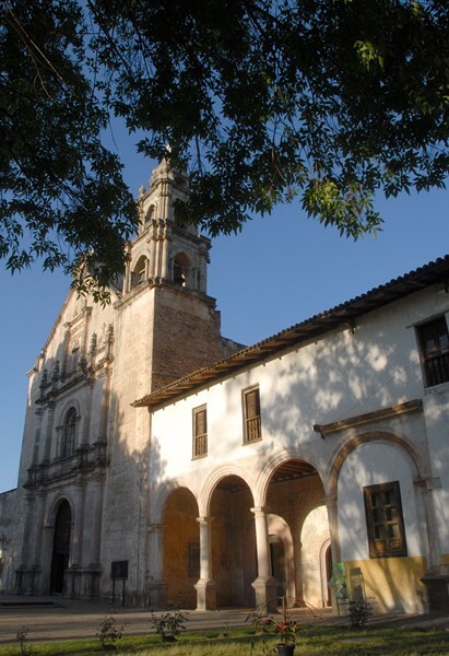 Façade & portería - San Agustín