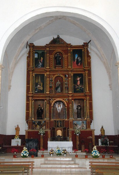 San Francisco, sanctuary & high altar - Conkal, Yucatán
