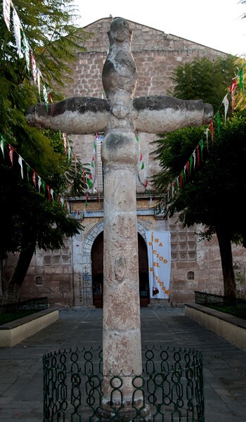 Atrial cross - San Miguel Arcángel