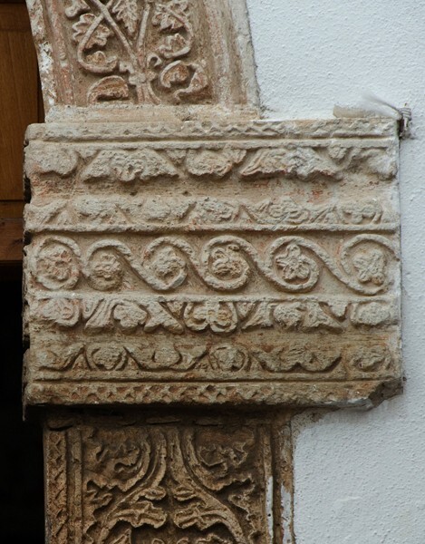 Façade portal, right pilaster impost - El Señor de la Salud