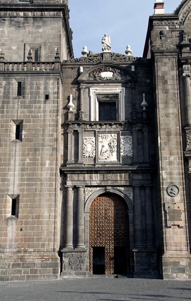 Façade, left portal - Catedral de la Inmaculada Concepción