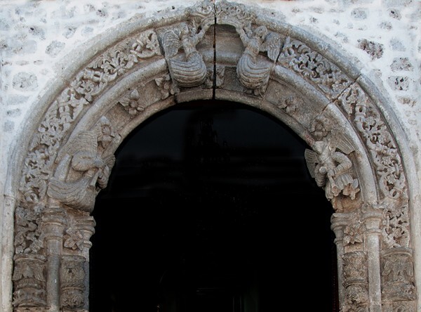 Façade portal, archivolt - La Concepción