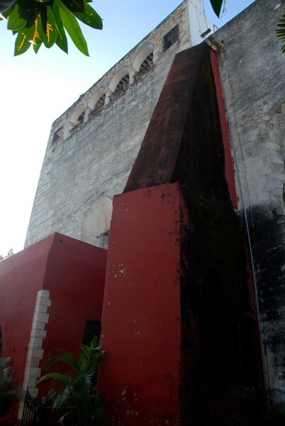Tower & exterior nave buttressing - Las Monjas